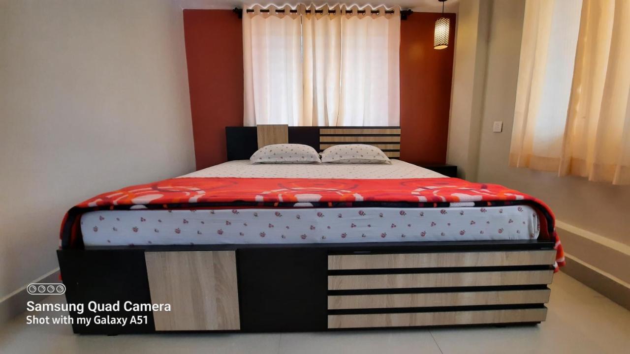 Varam Homestay Madikeri Bagian luar foto