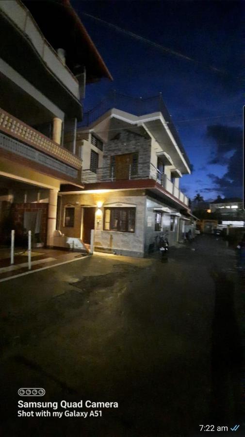 Varam Homestay Madikeri Bagian luar foto