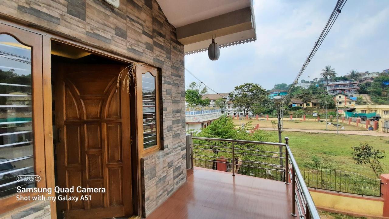 Varam Homestay Madikeri Bagian luar foto