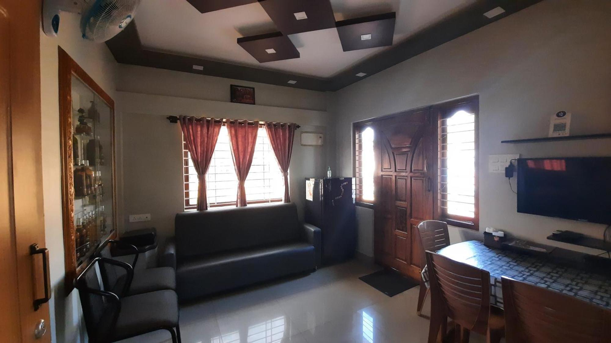 Varam Homestay Madikeri Bagian luar foto